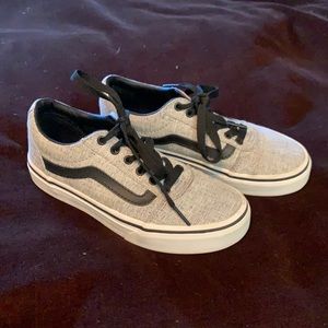 Youth vans shoes
